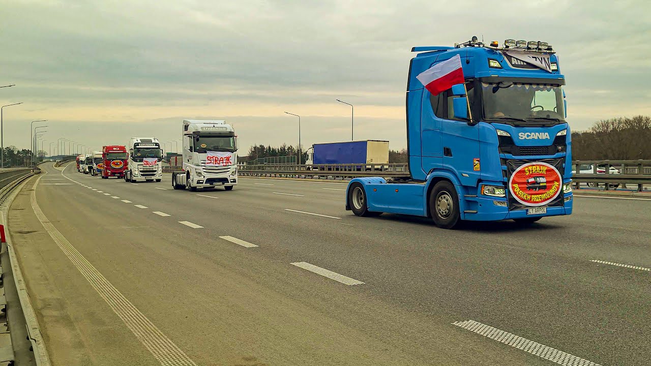 Warszawa - Strajk Polskich Przewoźników 2023 [Trasa S2, węzeł Wał Miedzeszyński] (22-03-2023, 11:37)