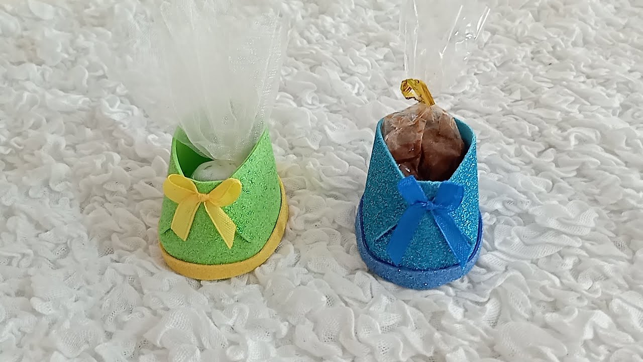 Id&eacute;es contenants de drag&eacute;es bat&ecirc;me ou mariageتوزيعات السبوع والاعراس p5: Chaussures en papier mousse