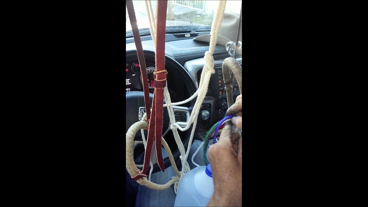 Tying the fiador