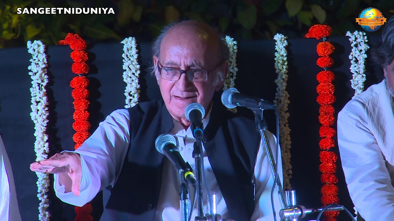 Nida Fazli || Kavi Sammelan - Mushaira || Moraribapu Ramkatha Mumbai