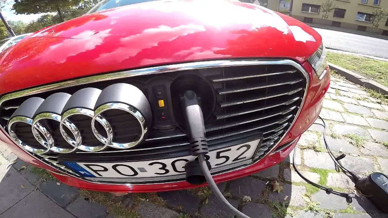 2016 Audi A3 e-tron Charging Procedure