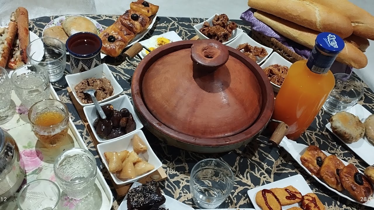 🌙🌙طاجين بلفخيدات الدجاج روتيني قبل أذان المغرب كنوجد طبيلة الفطور😋🌙🌙