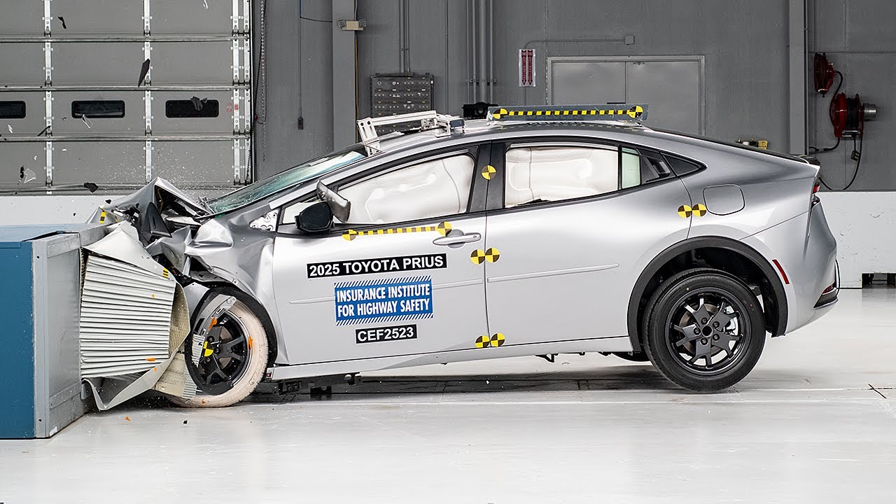 2025 Toyota Prius updated moderate overlap IIHS crash test