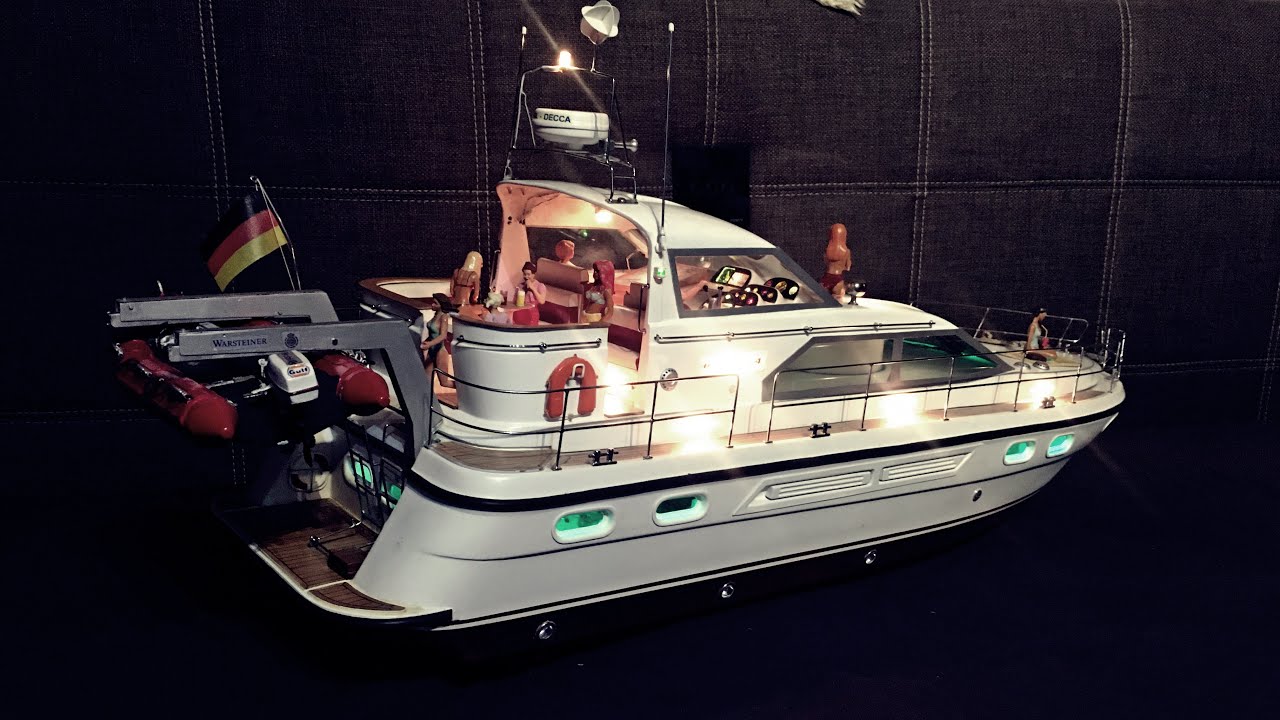RC Yacht Broom 44 Neuaufbau - Präsentationen