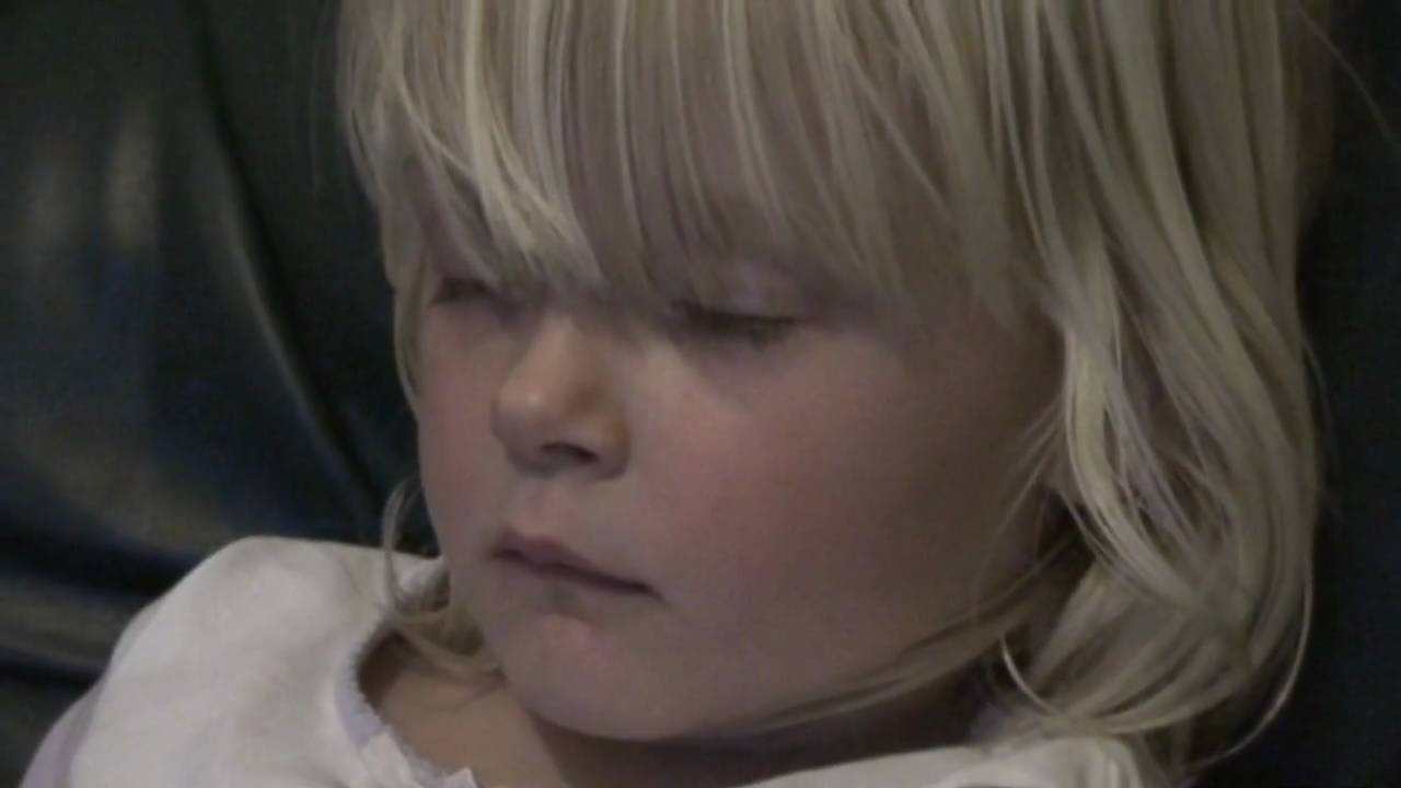 Emily are you tired....No...ZZzz Need to watch all way through or from 2mins onward