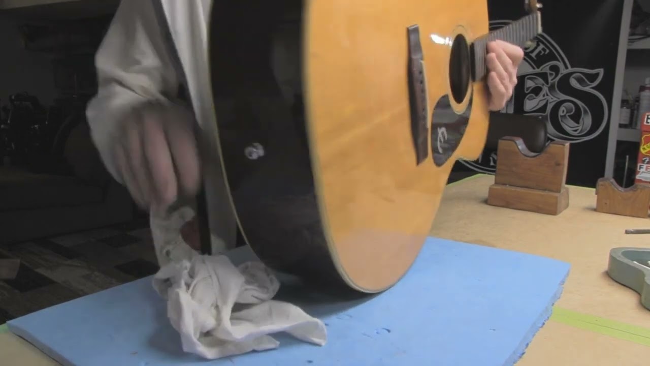 Epiphone Acoustic Guitar LIVES !!