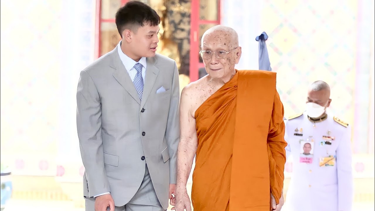 28 ต.ค. 65 เจ้าฟ้าชายทีปังกรฯ เสด็จวัดราชบพิธเป็นการส่วนพระองค์ เพื่อทรงสนทนาธรรมกับสมเด็จพระสังฆราช