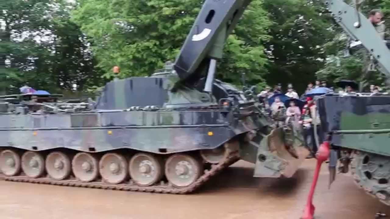 Leopard 2A4 Motorwechsel / Engine Change Bergepanzer 3 B&uuml;ffel @ WTD 41 2/3