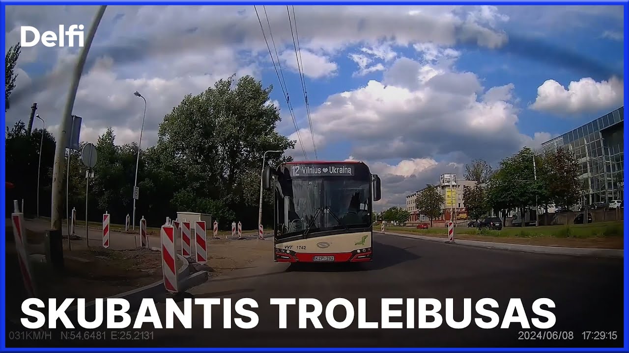 Troleibuso vairuotojos įžūlumas papiktino vairavimo instruktorę
