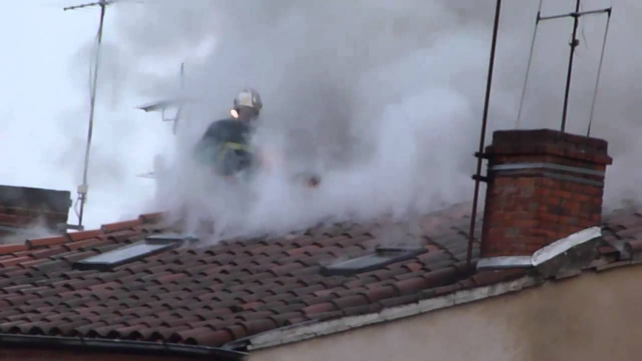 Incendie &agrave; Albi - Les pompiers en action - 26.11.2012