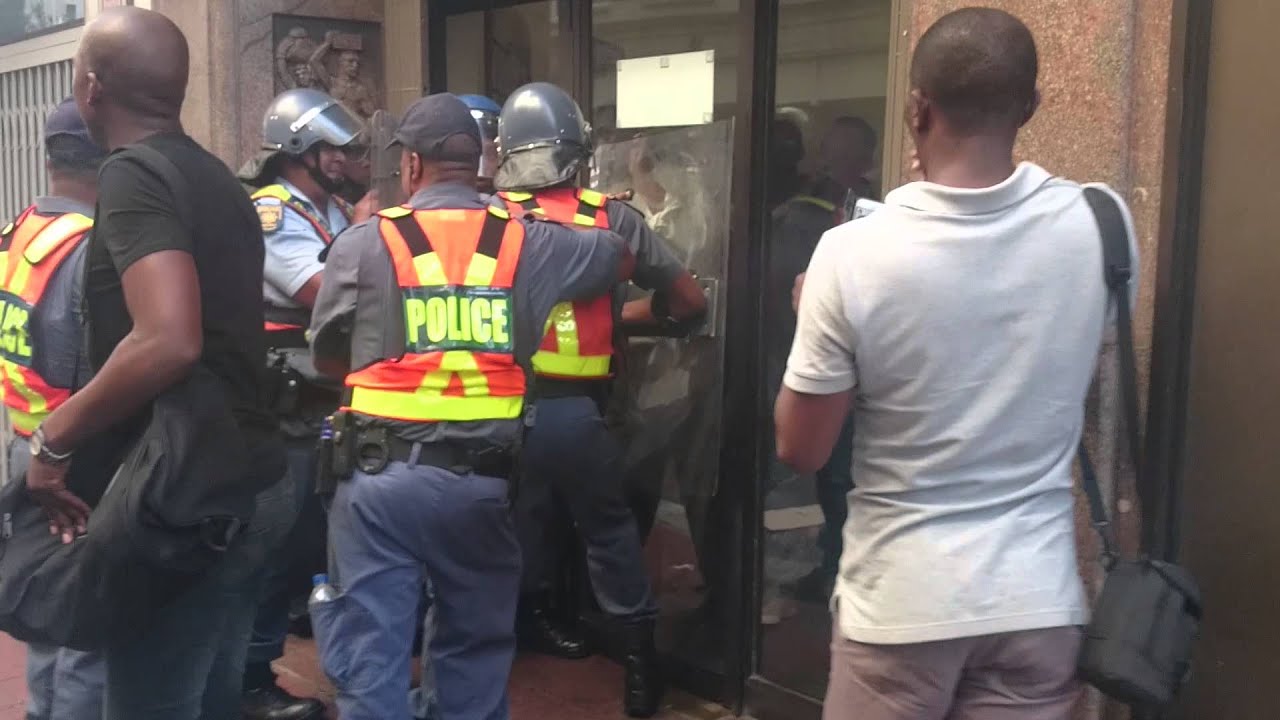 Mayhem - the lead up to SA's State of the Nation 2016