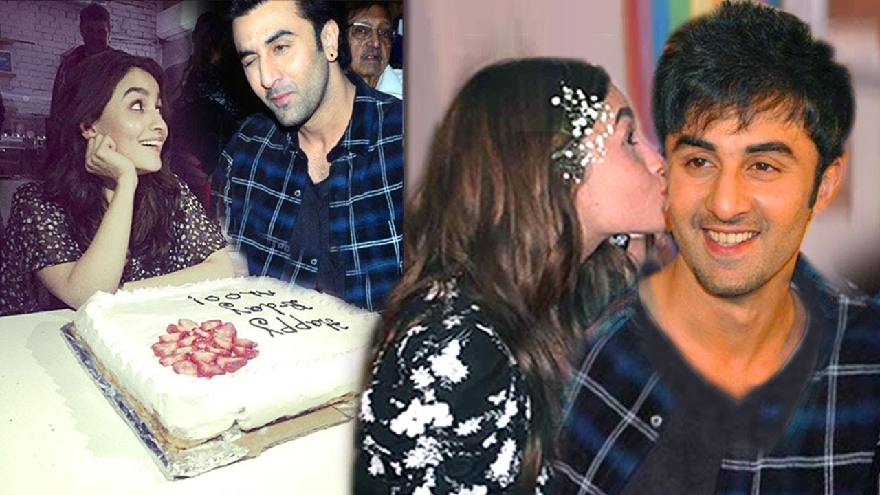 Alia Bhatt Looks So Happy Celebrating her 1st Birthday With Boyfriend Ranbir Kapoor At her House