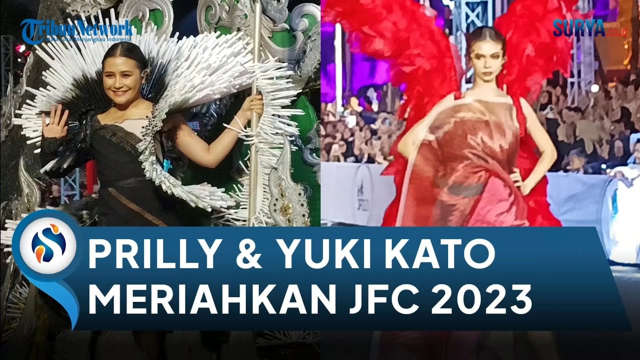 AKSI MENAWAN PRILLY LATUCONSINA & YUKI KATO di Grand Carnival Jember Fashion Carnaval (JFC) 2023