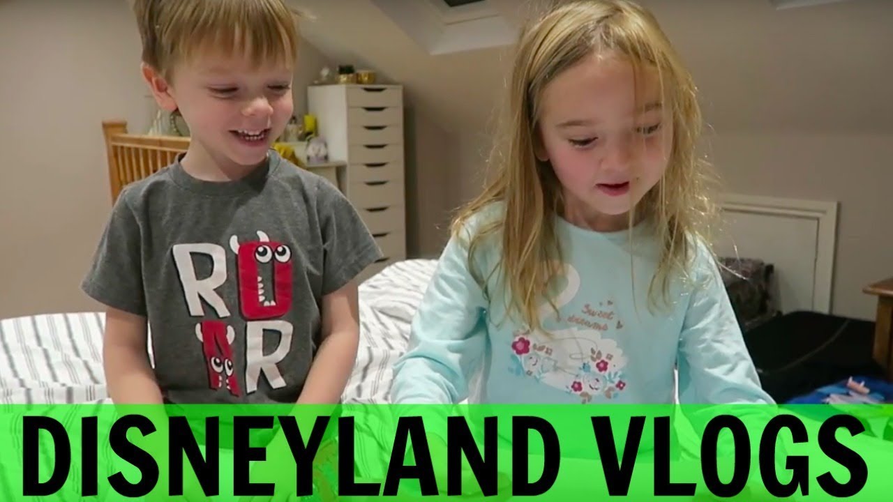 DISNEYLAND PARIS VLOGS: Disneyland Reveal!