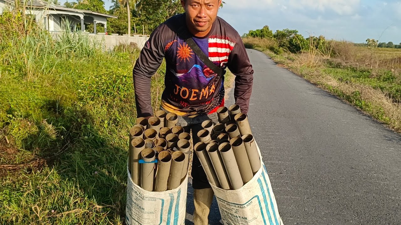 Musim kemarau. bukan pehalang kami untok cari belut.