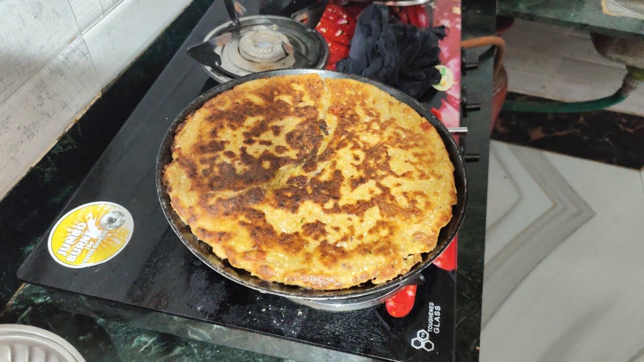 বাড়িতে আটা দিয়ে কী ভাবে পিজা বানাই দেখে নাও আর কী বলবো সেই স্বাদ🍕🍕Suchitra home's Vlogs