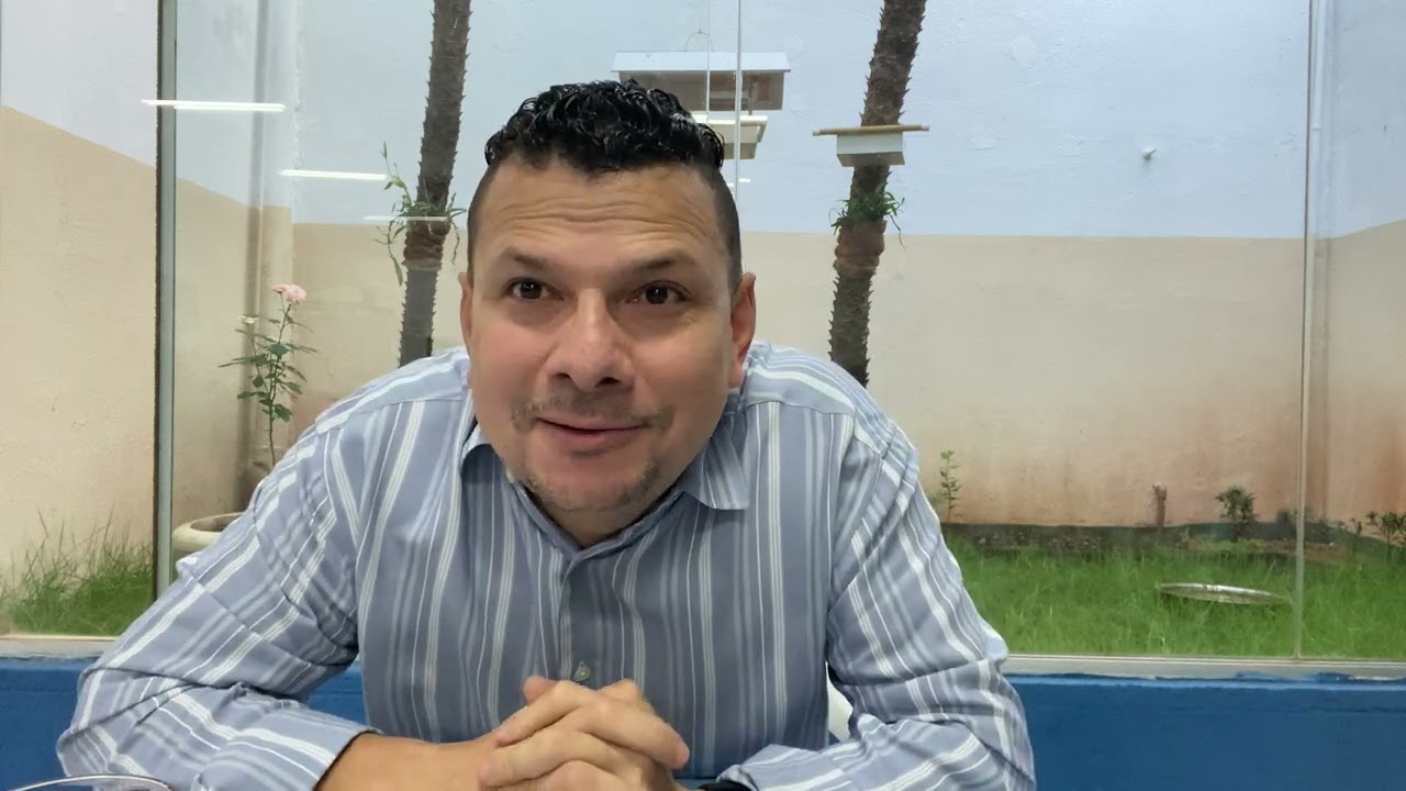 Momento com dia 13/02/2026 Não usemos a Bíblia para examinar os outros e sim a nós mesmos.