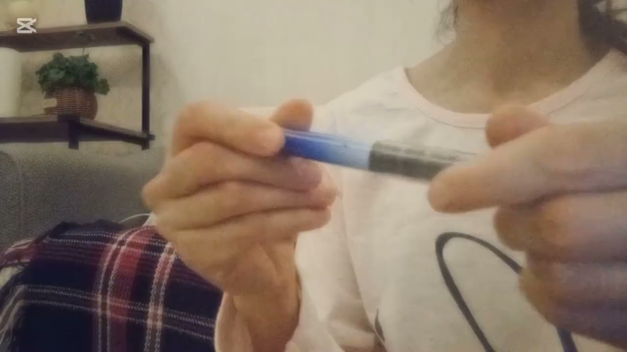  My first ASMR video attempt (İlk ASMR denemem) Tapping, scratching, rubbing and crickling