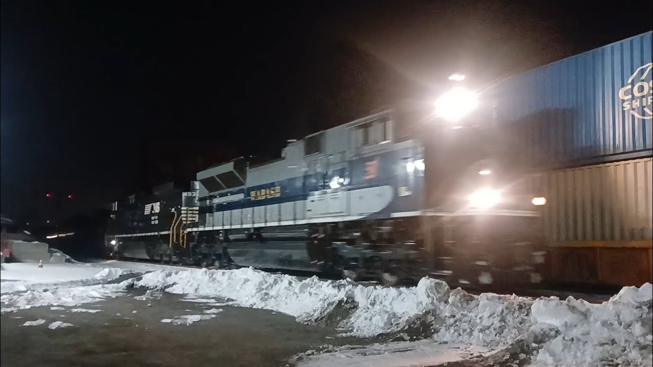 NS 1070 The Wabash Heritage Unit leads NS 179 Manifest Train ft. IC Caboose WB @ Cincinnati, OH