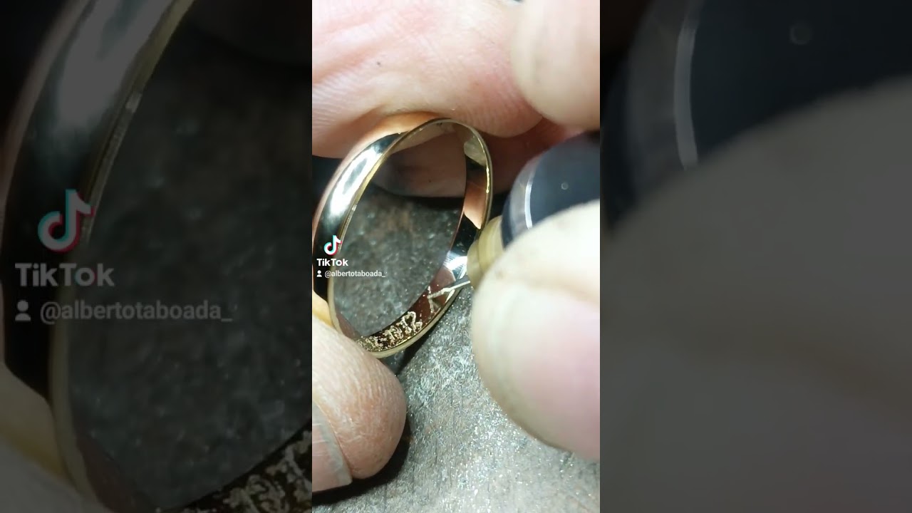Interior commercial engraving, Gold Jewelry alliances by ATaboada