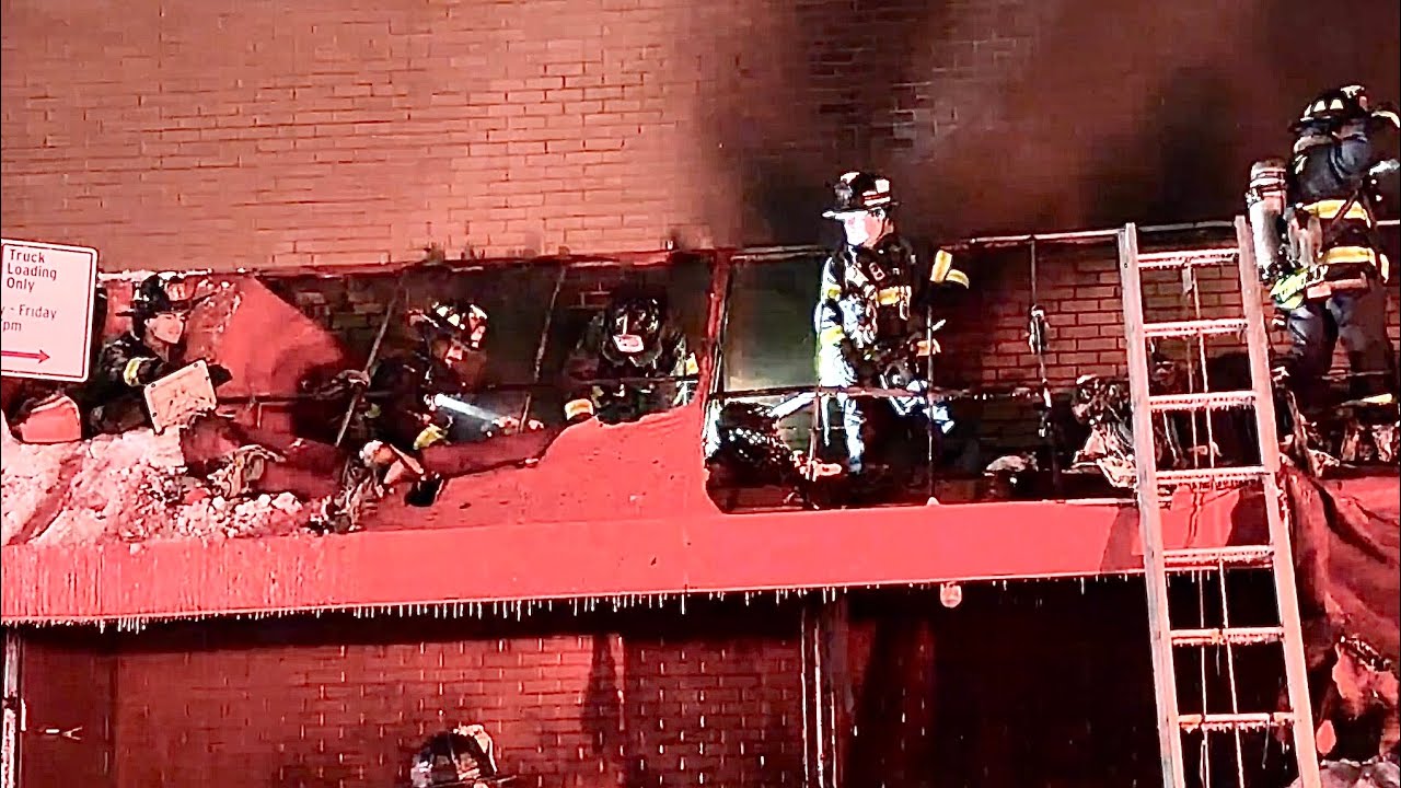 {MUST SEE VIDEO~FIRE IN HOMELESS ENCAMPMENT IN SUPERMARKET AWNING}~{FDNY BOX 1275}~{FDNY ALL HANDS}