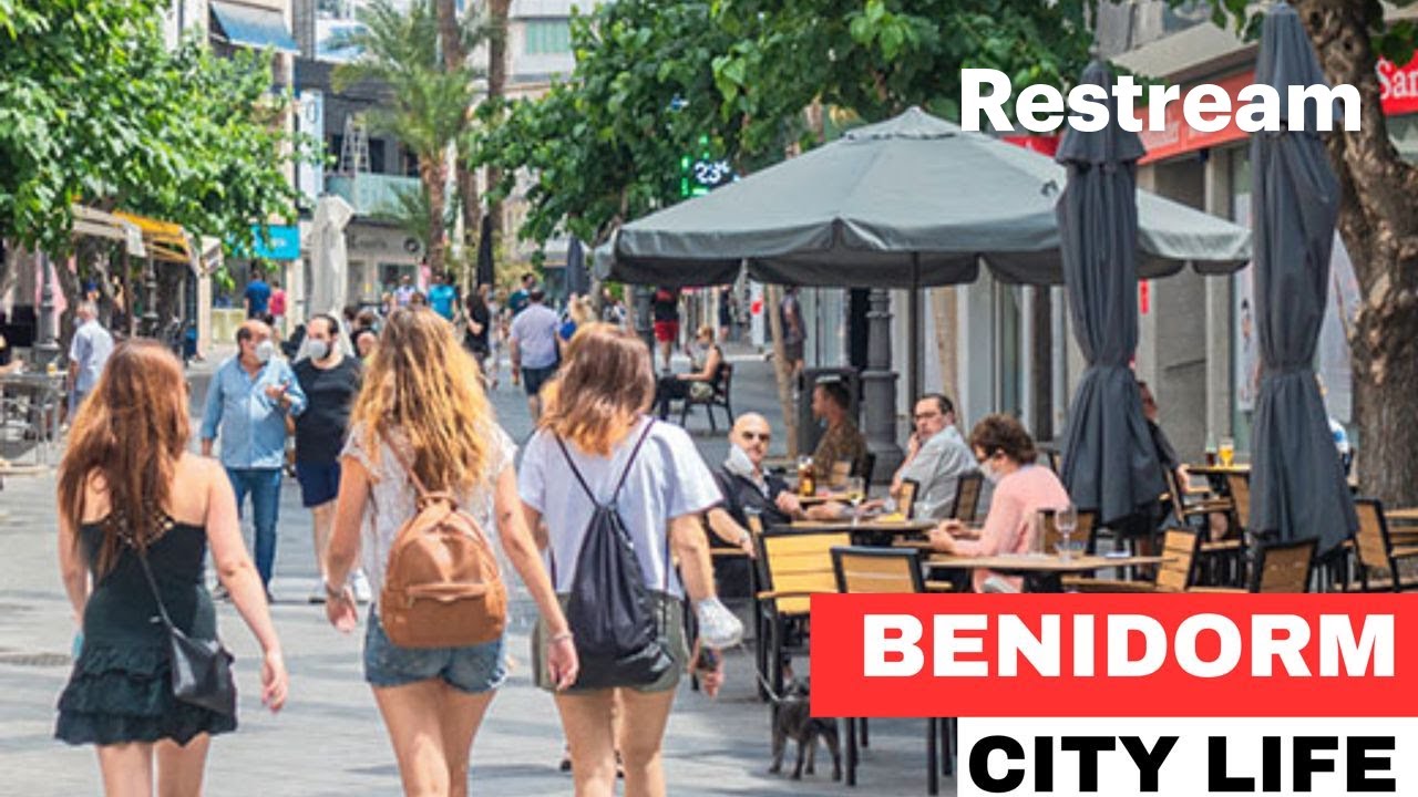 Walking Through the Most BEAUTIFUL City of BENIDORM