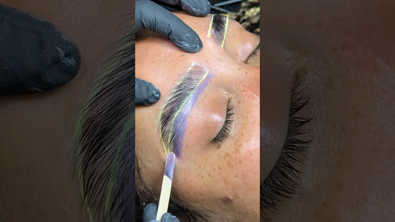 Brow wax 💚💜 #browwaxing #browwax #browshaping #eyebrowwaxing