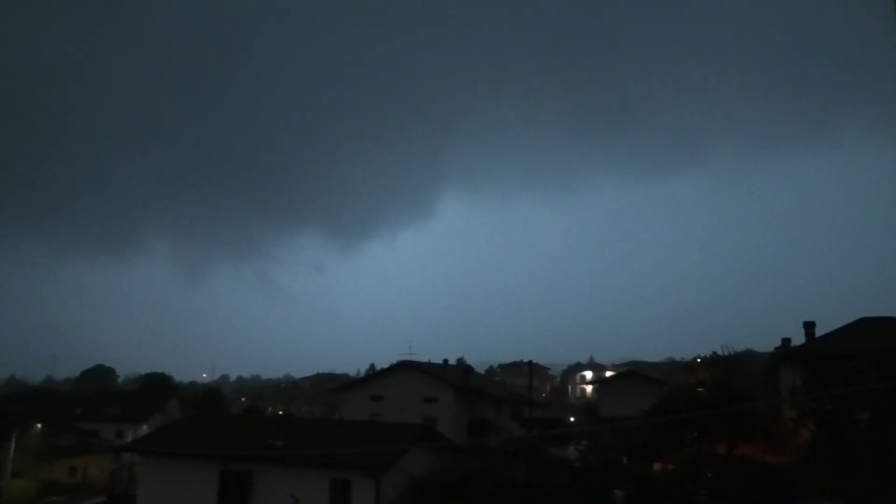 Shelf cloud ad Almenno S.S.(BG), 30/04/2020