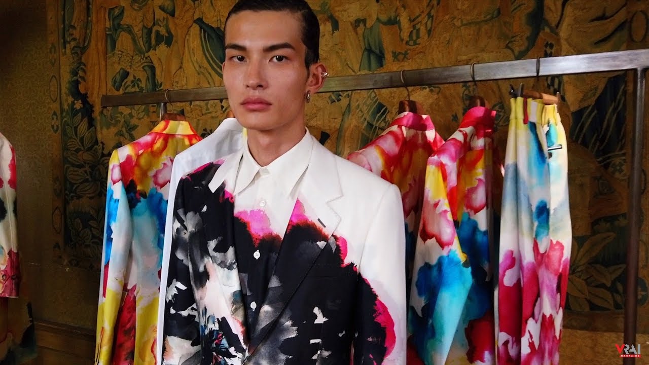 Alexander McQueen Spring/Summer 2020 Collection at London Fashion Week Men's | VRAI Magazine
