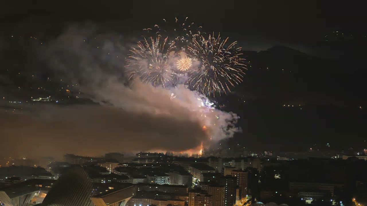 Fuegos artificiales. Oviedo 2024.  San Mateo.