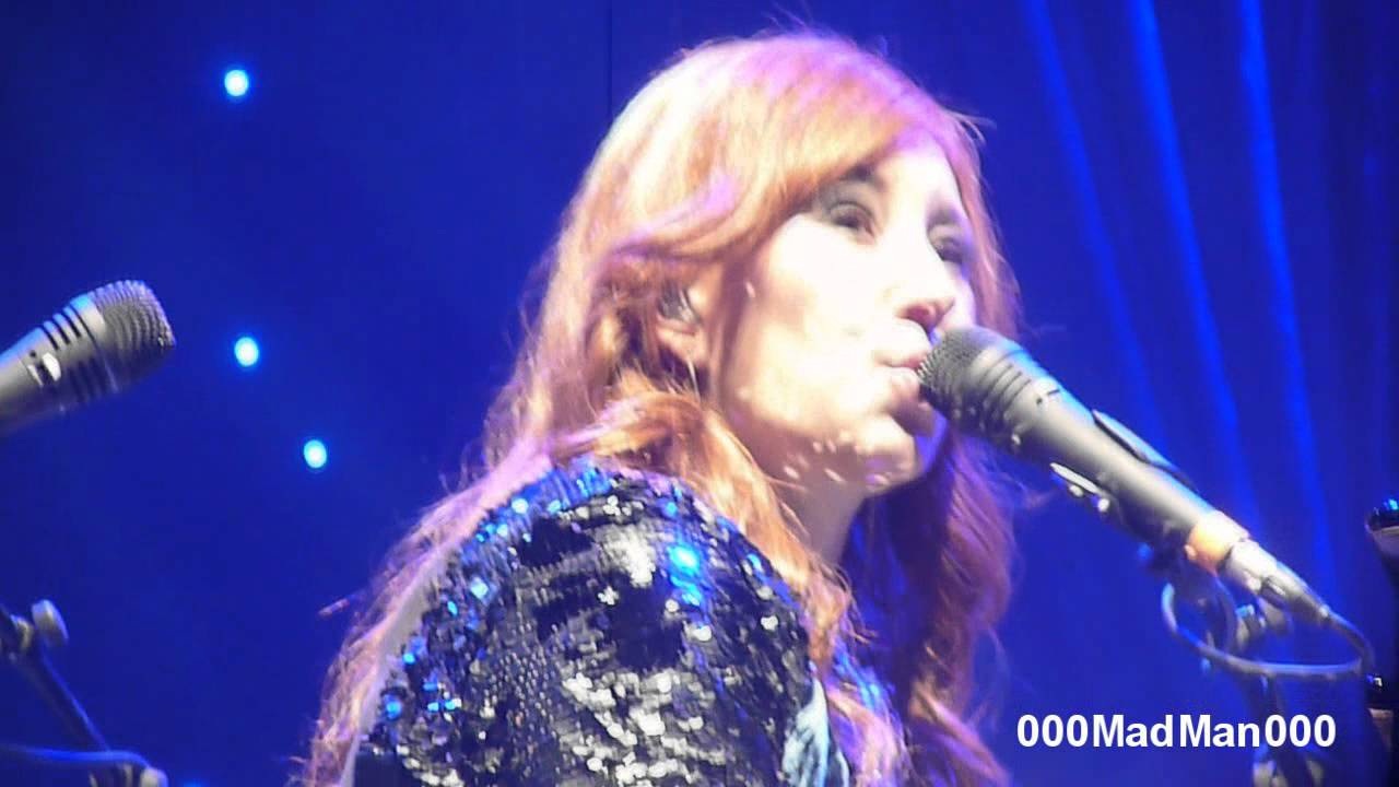 Tori Amos - Winter - HD Live at Le Grand Rex, Paris (05 Oct 2011)