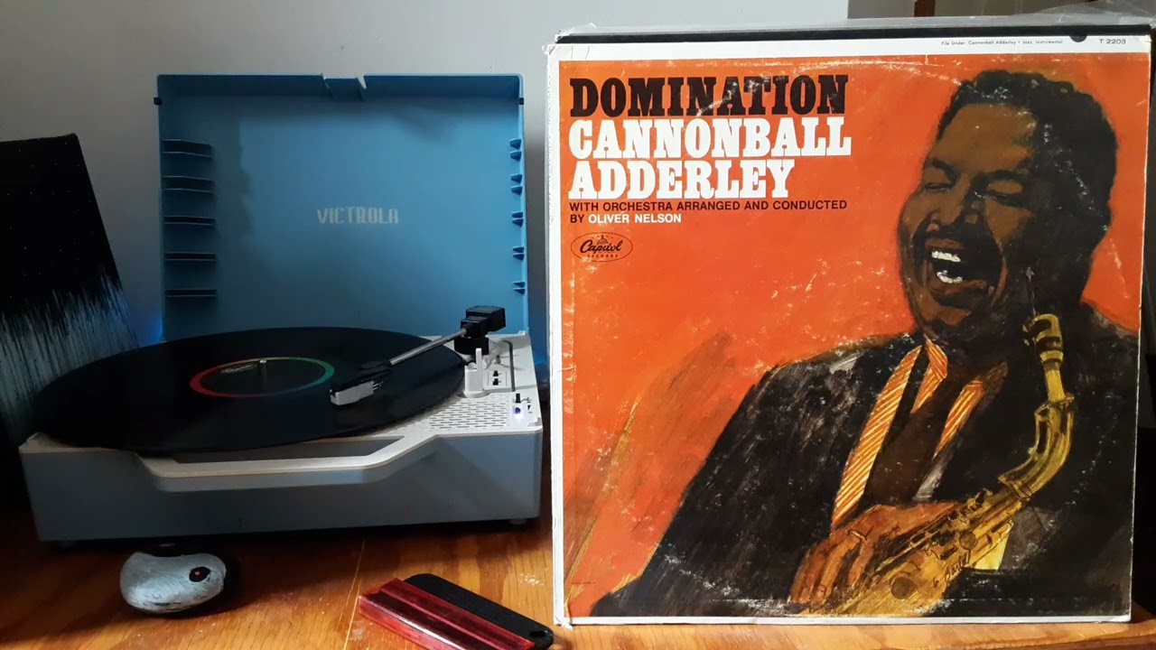 RELAX AND VIBE TO VINYL ON VICTROLA.............(I DO NOT OWN RIGHTS TO THE MUSIC)