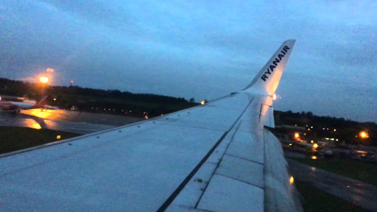 Ryanair B737-800 Landing in Bristol Airport RWY 27 (BRS)