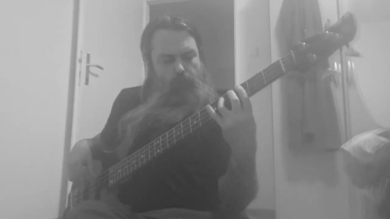 Black Melancholic(Improvisation)...by Erhard van Yeti #bassplayer #bassguitarist #musiciansofyoutube