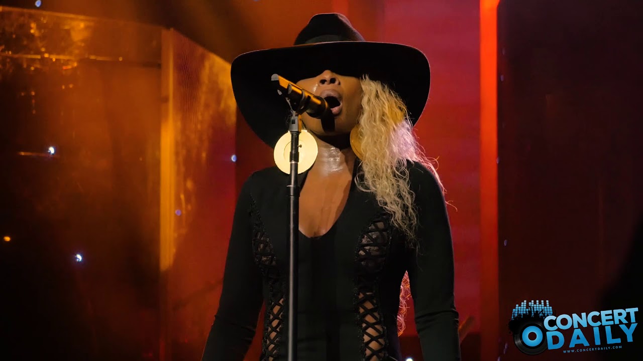 Mary J. Blige performs 
