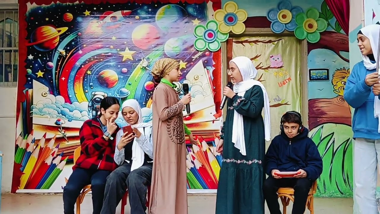إذاعة فريق المسرح 