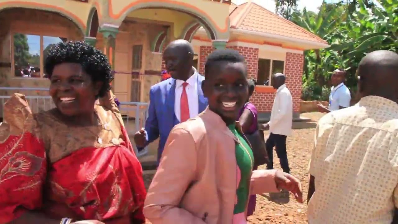 Aprominan  business man in chesower  subcounty having  house inauguration