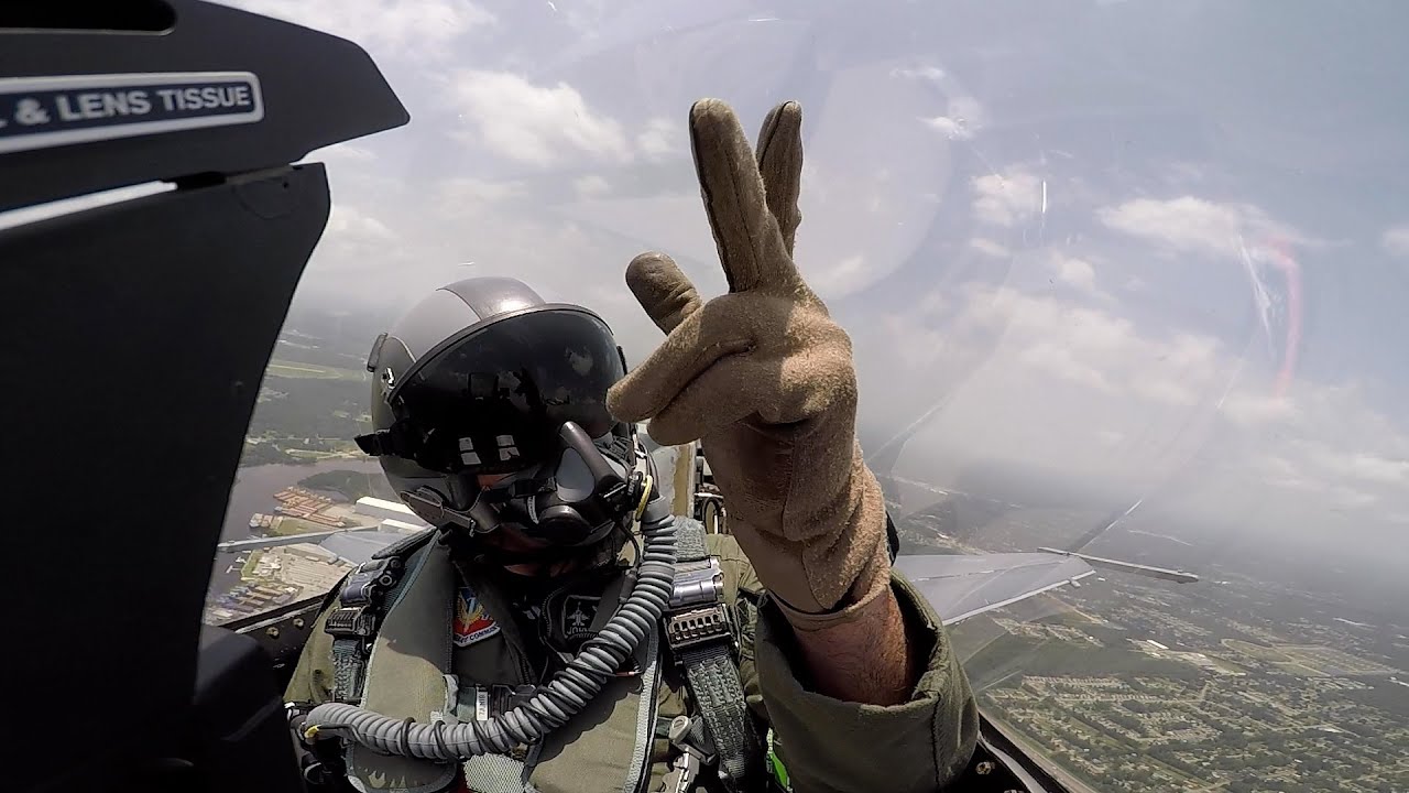 F-16 Demo - P-51 Heritage Flight: Biloxi 2018 (Rear Facing GoPro)
