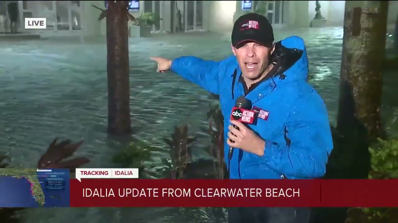 TRACKING IDALIA | Floods and intense winds hit Clearwater Beach