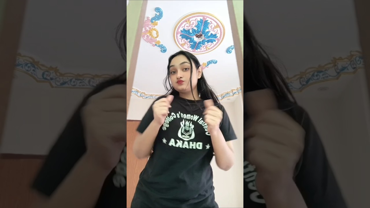 Those who keep a smile on their face despite the hardships they face are not weak at all; rather, they have extraordinary mental strength.