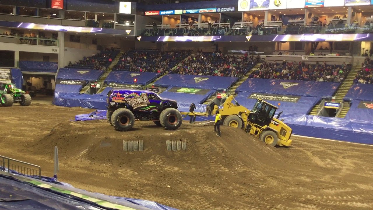 Monster Jam Bridgeport, CT 2018 Friday Night: Freestyle Competition
