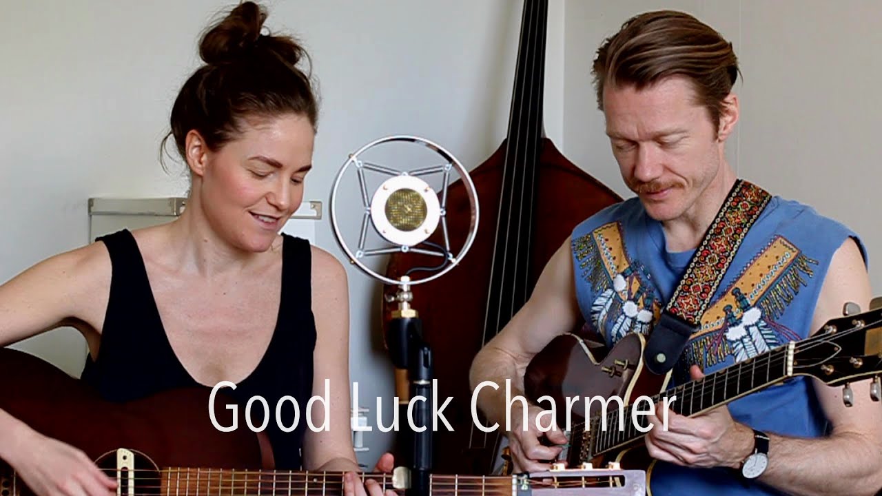 Darling West - Good Luck Charmer (Live)