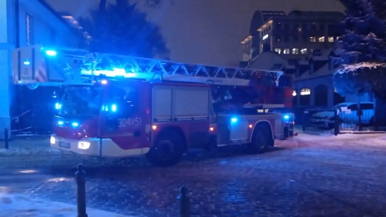 [ALARMOWO] [GROVER+MARTIN HORN] Wyjazd plutonu gaśniczego  do pożaru w szpitalu.