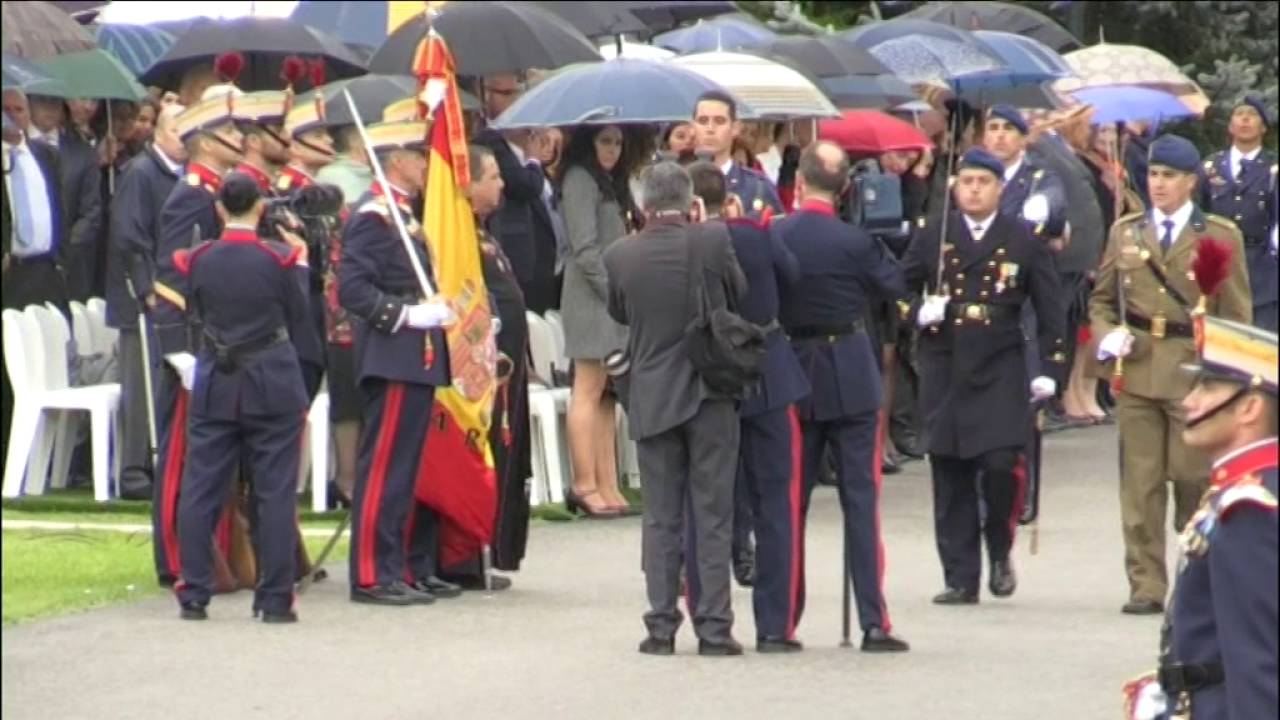 Doña Sofía preside la jura de bandera de 480 civiles y 27 guardias reales