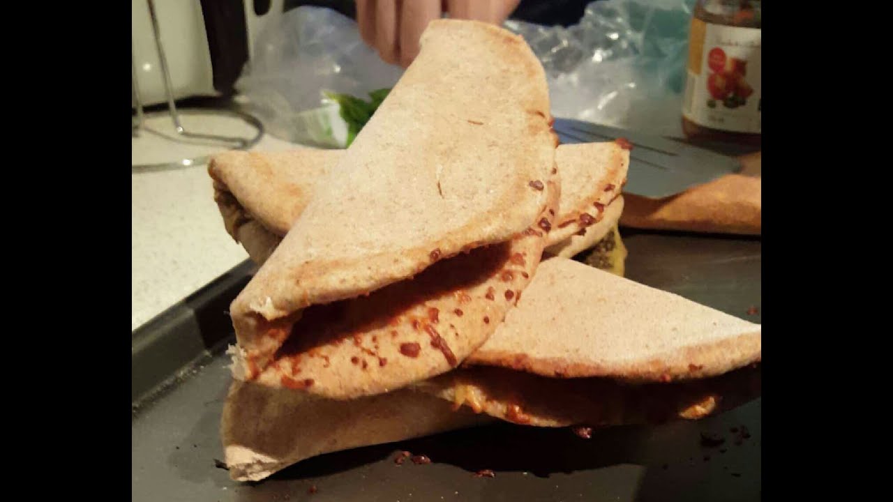 Classic Mankousheh w/ Zaatar and Cheese