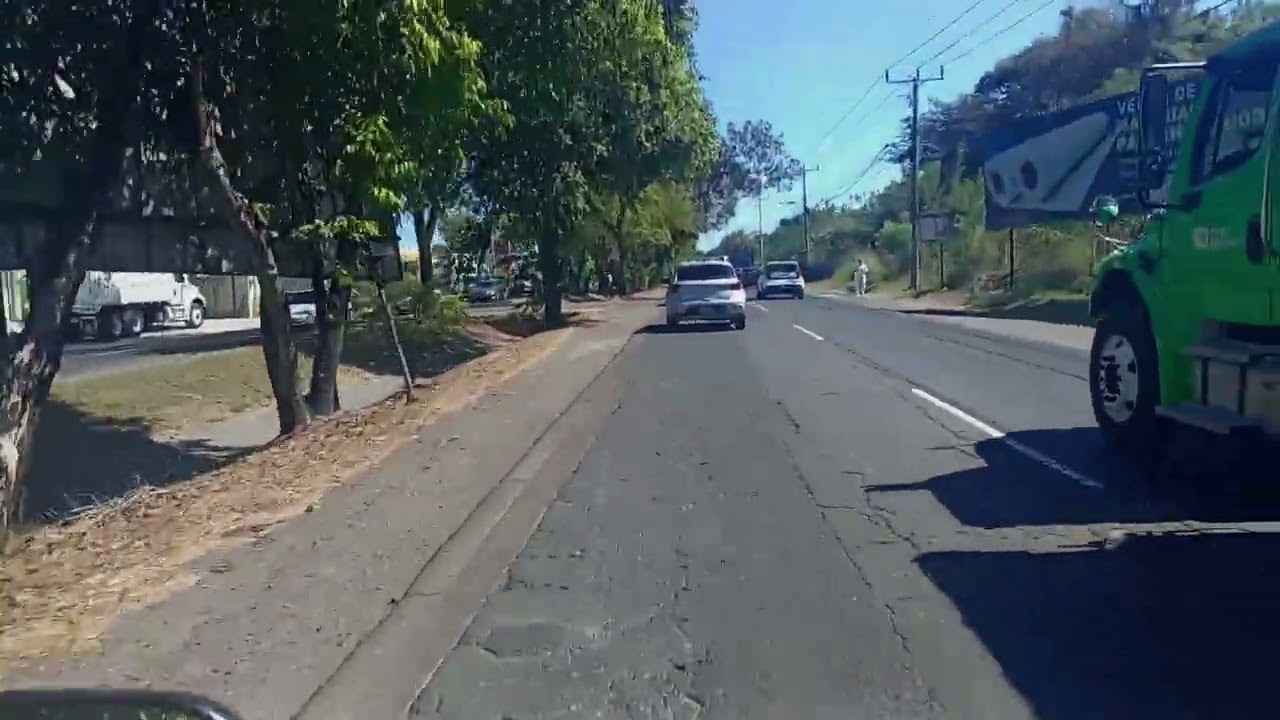 Saliendo de la UDB al Llano Cojutepeque 