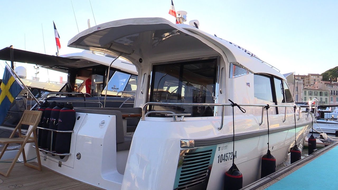 Versatile & Spacious ! 2024 Nimbus 405 Coupe Motor Boat