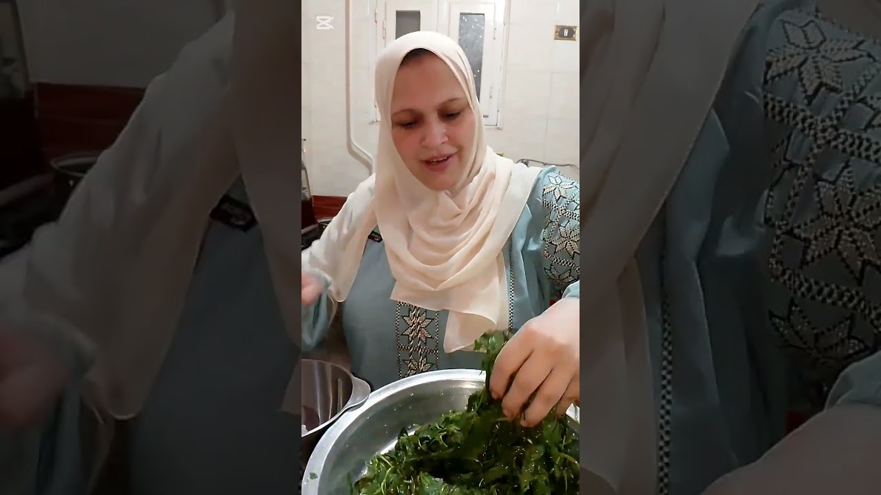 تفريز الملوخيه بطريقه سهله وجديده تحفه 👍🥰