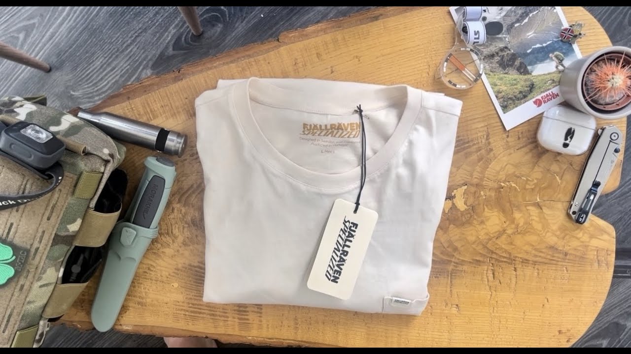 Fjällräven Specialized Cotton Pocket T-shirt. Bike shirt. New collection 2023.