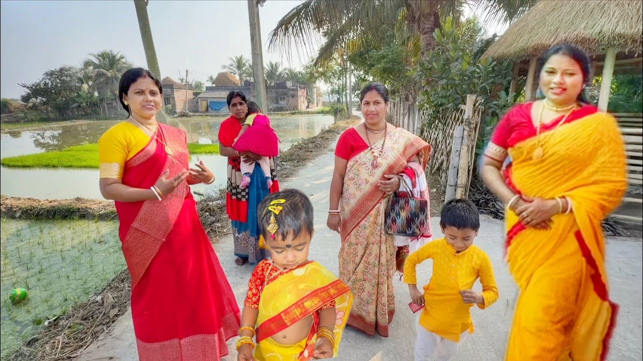 সবাইমিলে সেজেগুজে স্কুলে স্কুলে সরস্বতী ঠাকুর দেখতে গেলাম